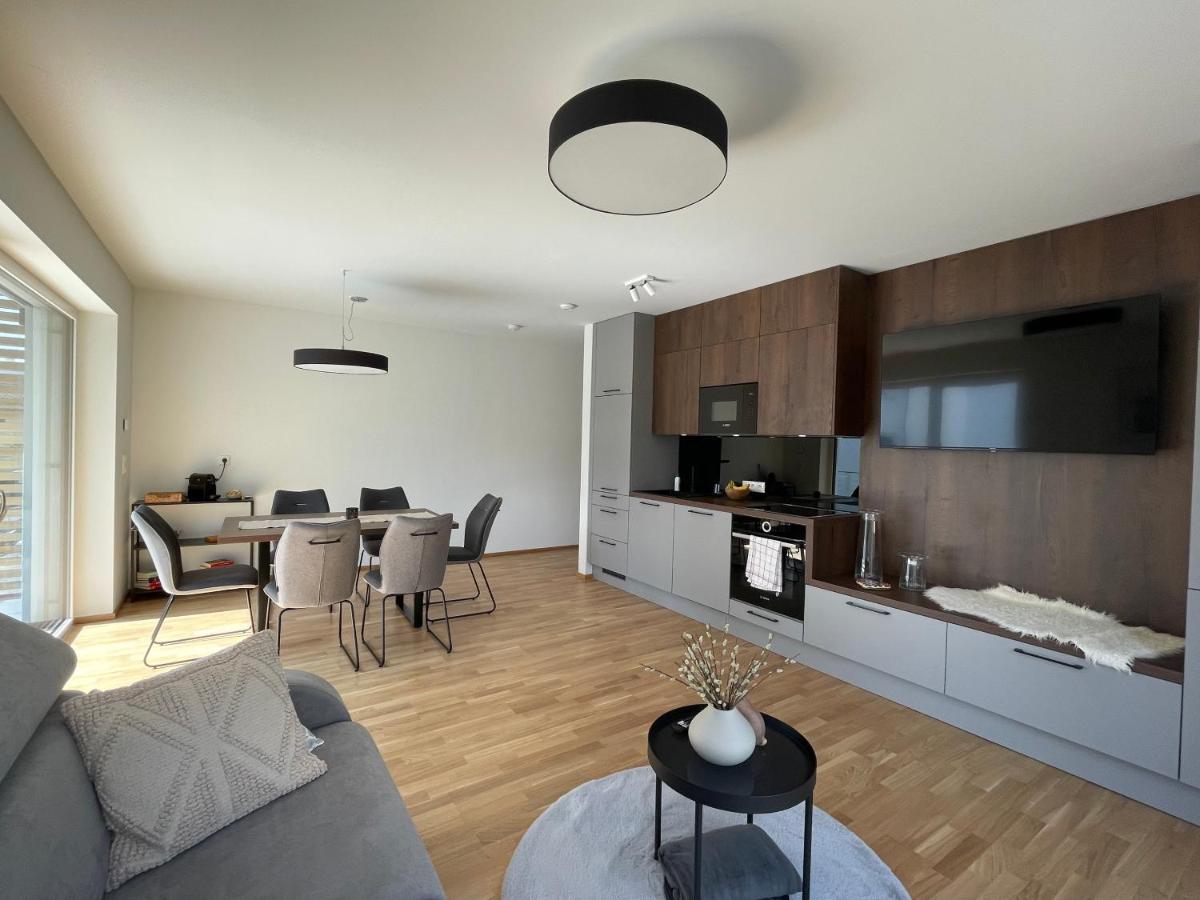 Luxury - Apartment Mit Balkon In Seenaehe Гмунден Экстерьер фото